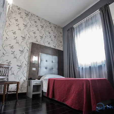 Relax Roma Nord Hotel 4*