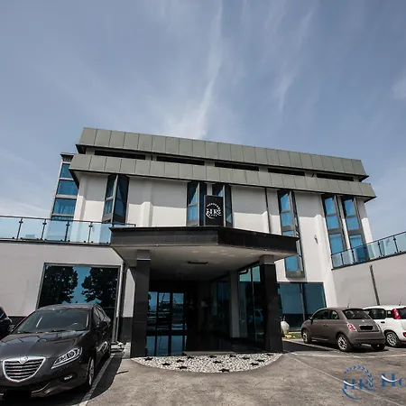 罗马诺德休闲酒店