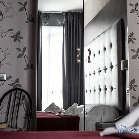 Hotel Relax Roma Nord 4*